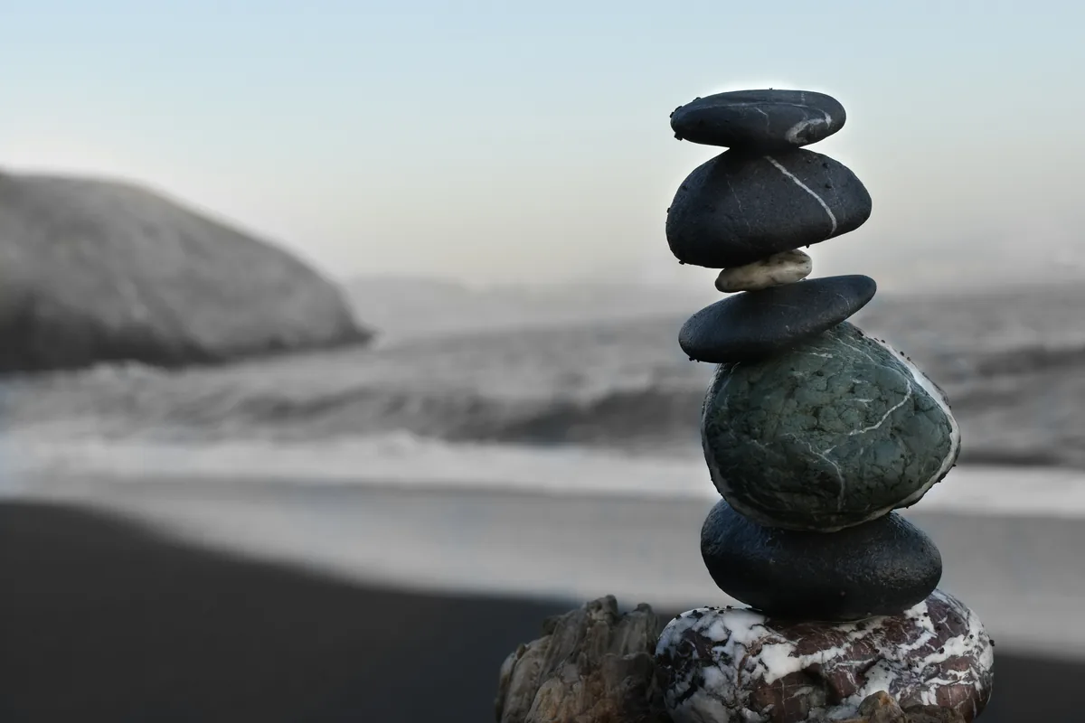 MindTime vs StillMind: Meditation Timer, Bells, Journaling, and Offline Practice